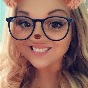 Meet your Posher, Adriane